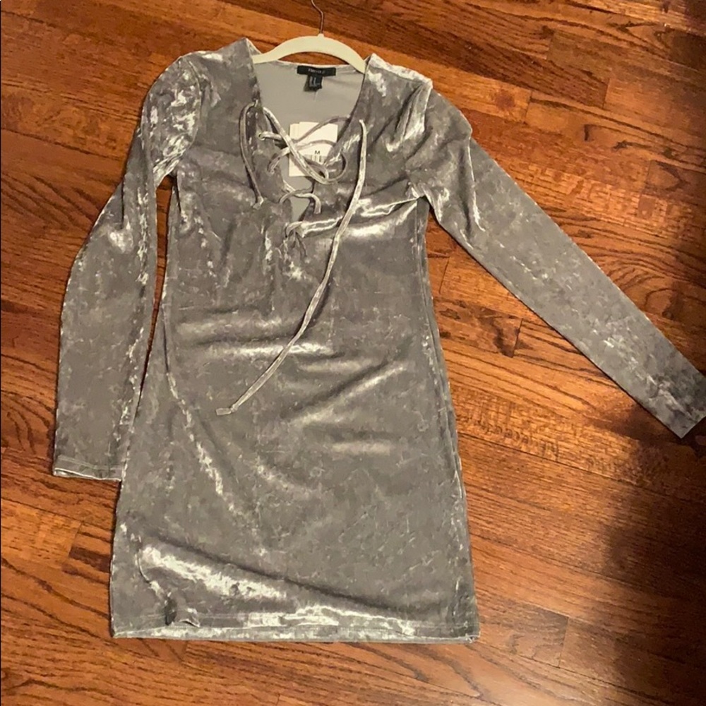 Party dress! Velour, grey shimmer, V tie in front